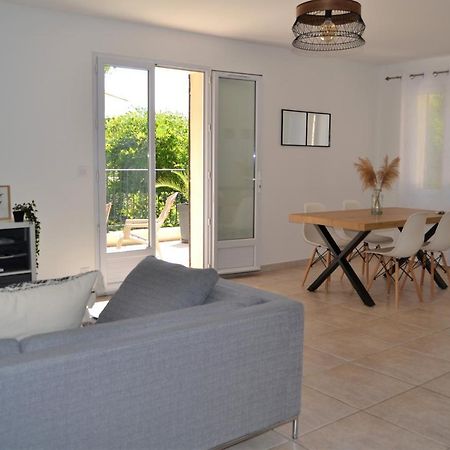 Une Maison En Provence Pierrevert Kültér fotó